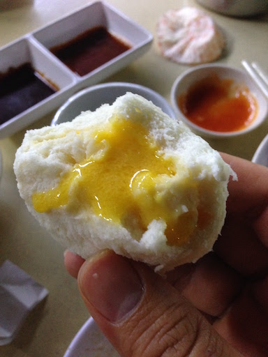 Must Visit Place in Singapore jilaxzone.com Swee Choon Tim Sum Salted Egg Yolk Custard Bun