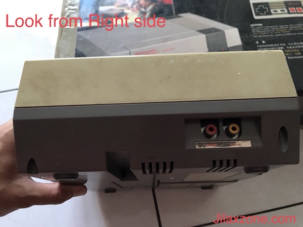 Nintendo NES Jilaxzone.com Look from the console right side