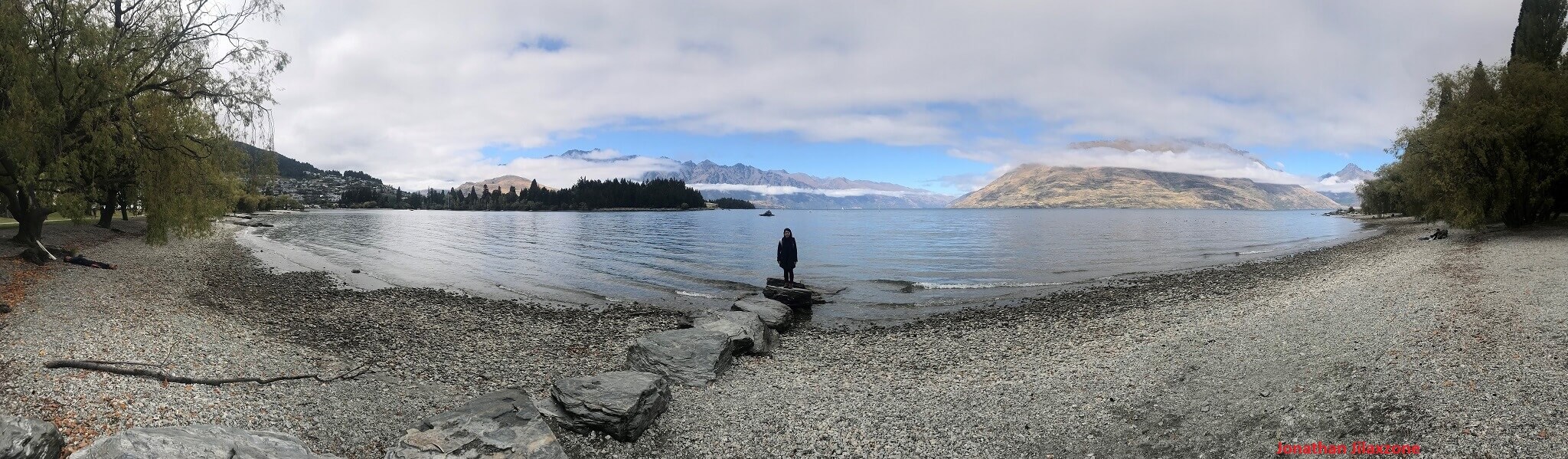 panoramic view of lake wakatipu queenstown new zealand